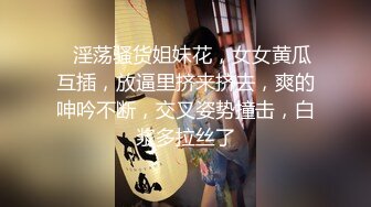 颜值不错的美胸小少妇露脸陪狼友撩骚互动，坚挺的奶子好嫩，掰开逼逼给狼友看特写，淫语互动完美好身材好骚