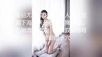 两个中年美少妇的诱惑还有一个好大哥 跟狼友互动撩骚听指挥 吃奶玩逼道具抽插 口交大鸡巴 让大哥爆草