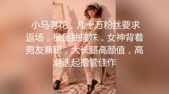 美妞吃着大鸡鸡都吃到出汗了