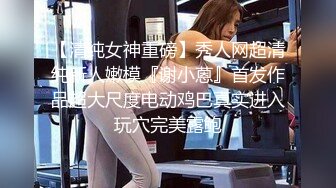 肉肉身材短裙长相甜美妹子啪啪跪着口交舔弄上位骑坐站立后入