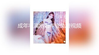 逛万达厕所还是挺旺的，来女生厕所的络绎不绝 一下子拍三个小逼，再出来等候拍脸 有美有轻熟少妇！