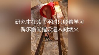 熟女妈妈 儿子舒服吗 嗯 家里穷没娶上老婆 只能拿老妈发泄性欲 胖儿子这根小鸡鸡也是废了