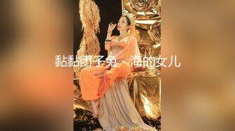 TWTP 小吃店女厕耐心蹲守多位美女嘘嘘不拍到她们的鲍鱼不走 (1)