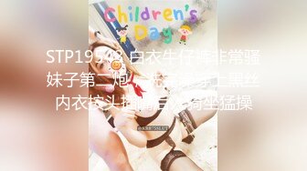 【新片速遞】 2022.10.15，【瘦子探花梦幻馆】，这次捡到宝了，纯纯原生态，18岁学生妹，腋毛还没刮强迫操