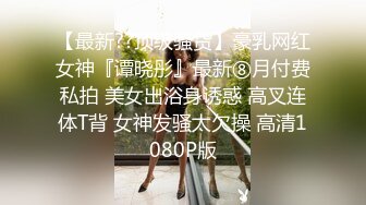   无毛白虎少妇近距离特写骑乘主动激情啪啪 上下快速套弄 按摩器震动阴蒂 大屁股扭动猛烈撞击