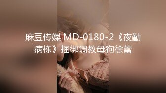 长相很漂亮的白皙美女张开腿展示自己的无毛骚穴，绝对极品一线天粉木耳