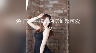 【新片速遞】  漂亮贫乳美眉 别乱动 我要摸 配不配合 要出来了 你已经出来了还是要出来了 无套输出 拔枪妹子撸射一肚皮